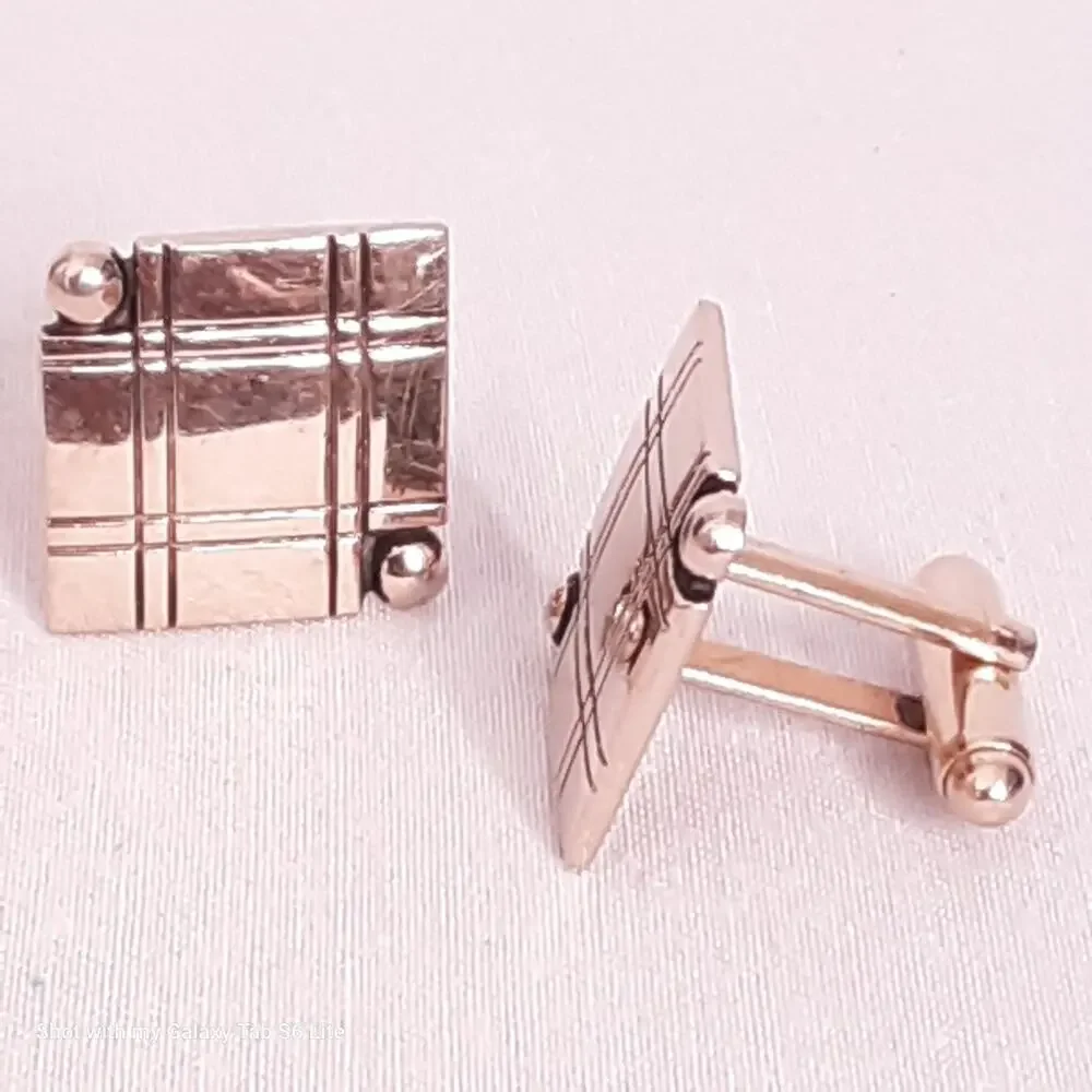 💎Mens Cufflinks Gold Tone Metal With Plaid Engraved Pattern